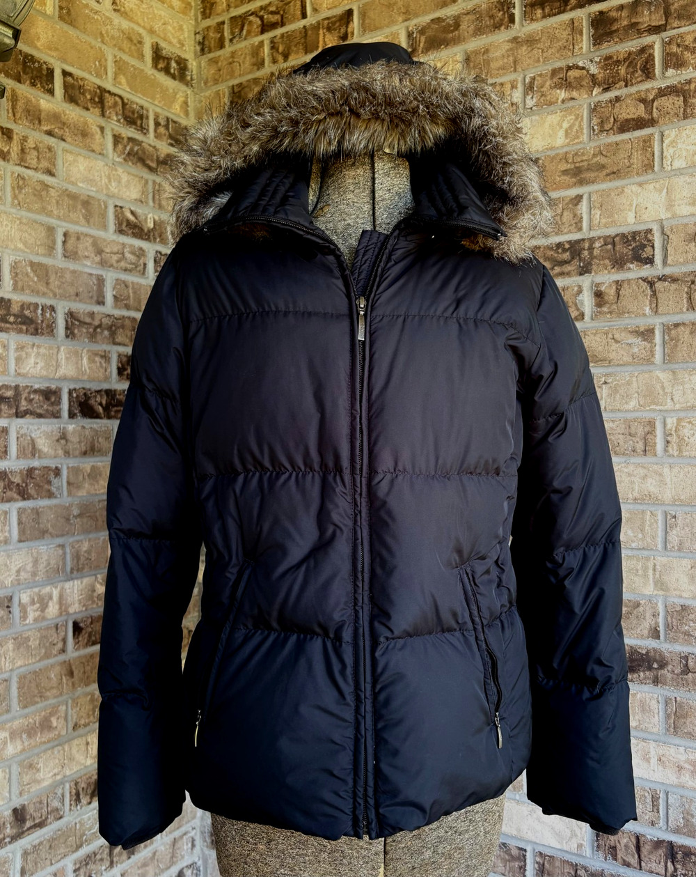 Columbia Womens Down Puffer Jacket MED Black Full Zip Fur Trim Winter Coat Hood